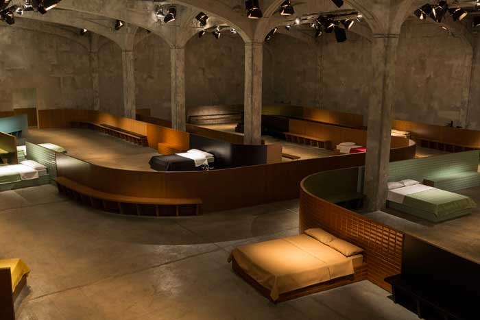 Milano moda uomo: trionfa il capospalla e torna il montone Milano moda uomo: trionfa il capospalla e torna il montone