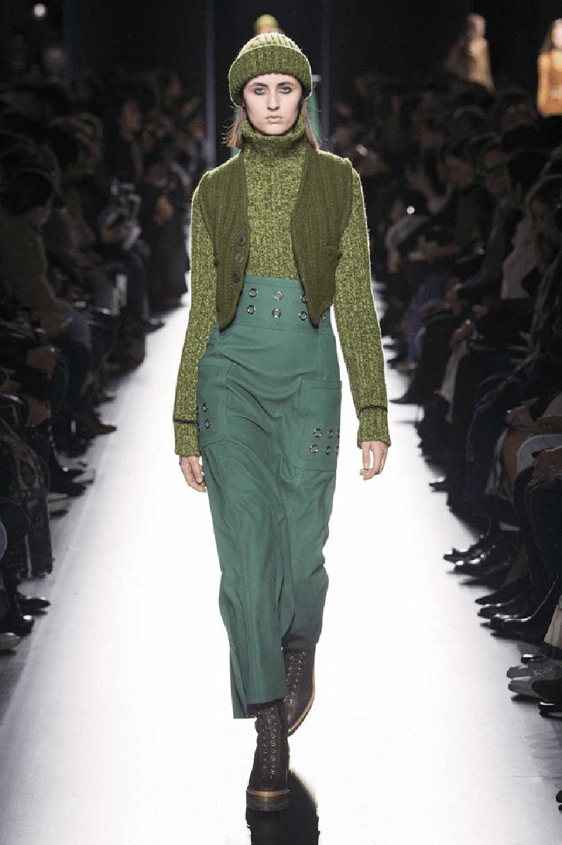 Stella McCartney fedele al "skin-free-skin" Stella McCartney fedele al "skin-free-skin"
