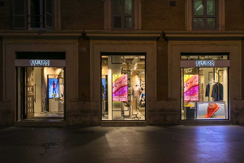 Geox ripensa i negozi con l'X store concept Geox ripensa i negozi con l'X store concept