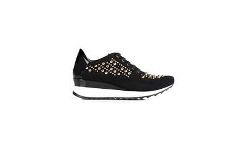 La tendenza dell’athleisure è ormai un must intramontabile La tendenza dell’athleisure è ormai un must intramontabile