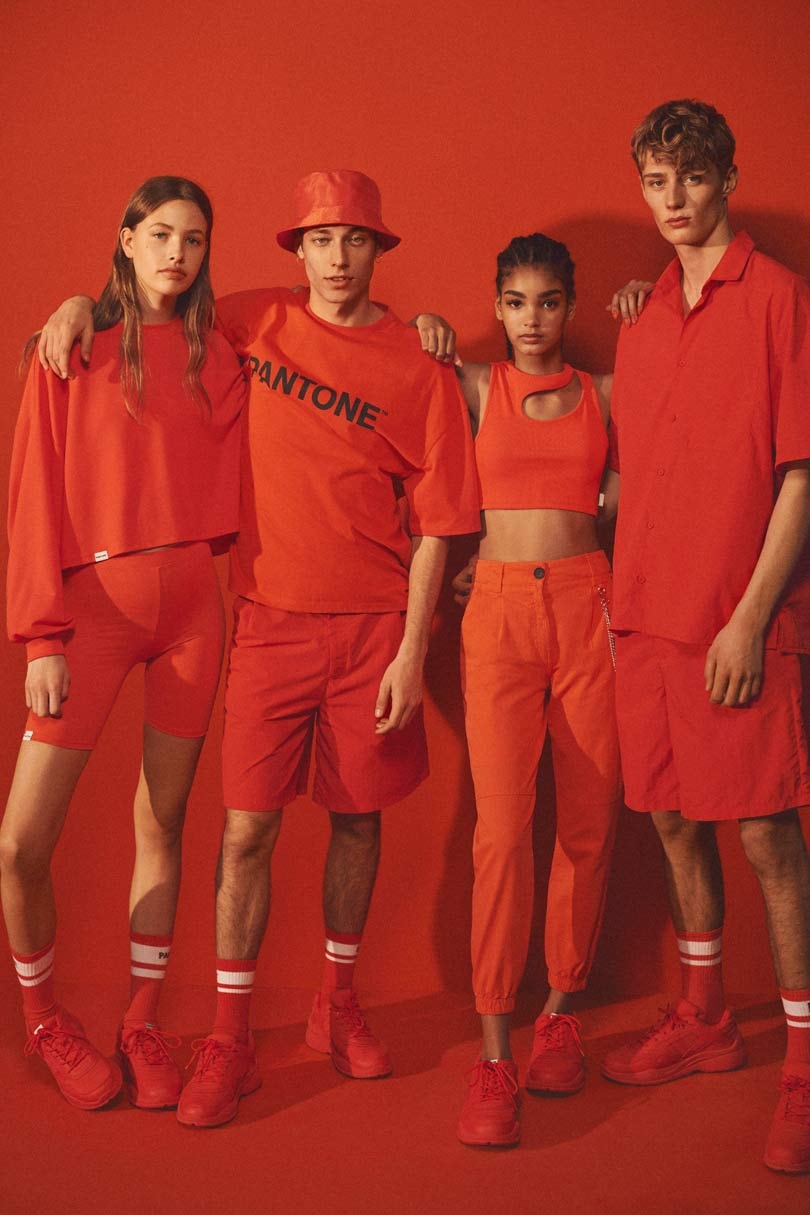 In immagini: Bershka si unisce a Pantone per una capsule collection monocromatica In immagini: Bershka si unisce a Pantone per una capsule collection monocromatica