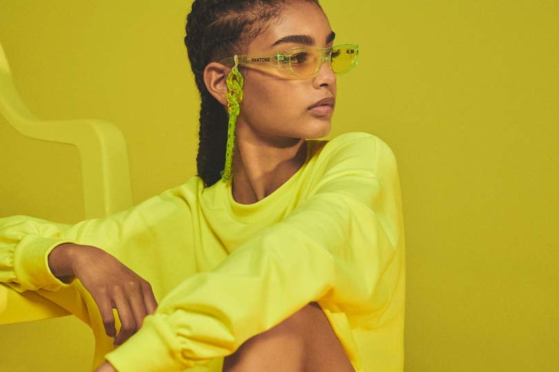 In immagini: Bershka si unisce a Pantone per una capsule collection monocromatica In immagini: Bershka si unisce a Pantone per una capsule collection monocromatica