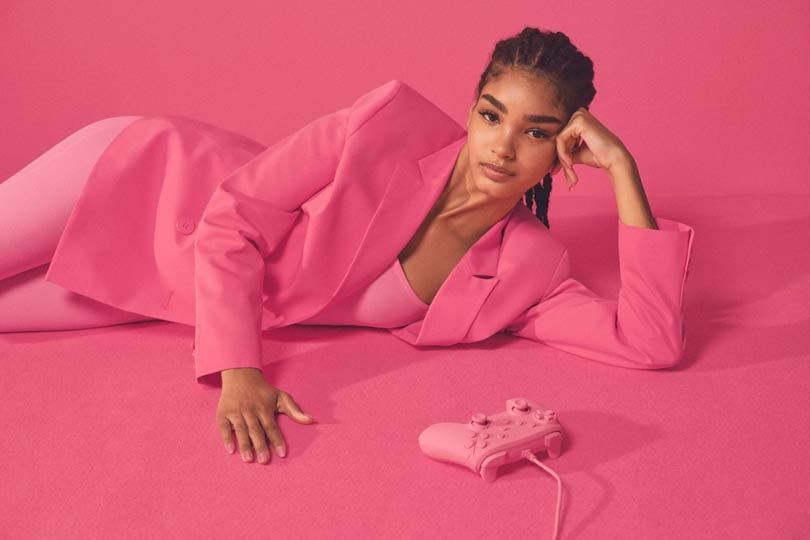In immagini: Bershka si unisce a Pantone per una capsule collection monocromatica In immagini: Bershka si unisce a Pantone per una capsule collection monocromatica