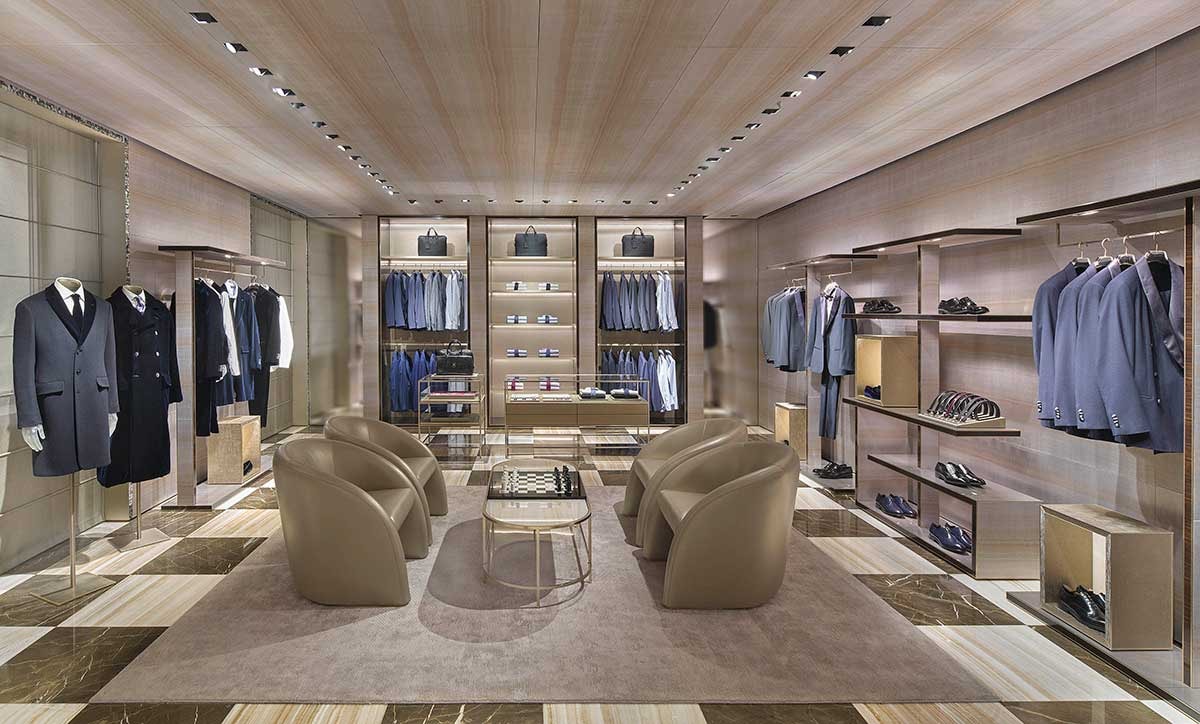 La boutique Giorgio Armani riapre in via Sant’Andrea La boutique Giorgio Armani riapre in via Sant’Andrea