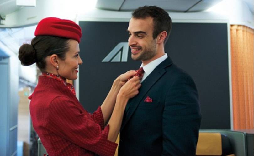 Alberta Ferretti Disegnera Le Divise Alitalia